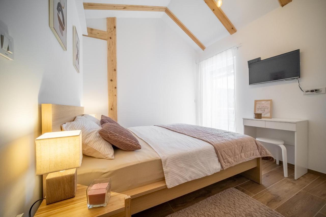 Villa Nesa - Beautiful Guest House At Continental Croatia With Outdoor Swimming Pool, Sauna And 3 Bedrooms Plaski Экстерьер фото