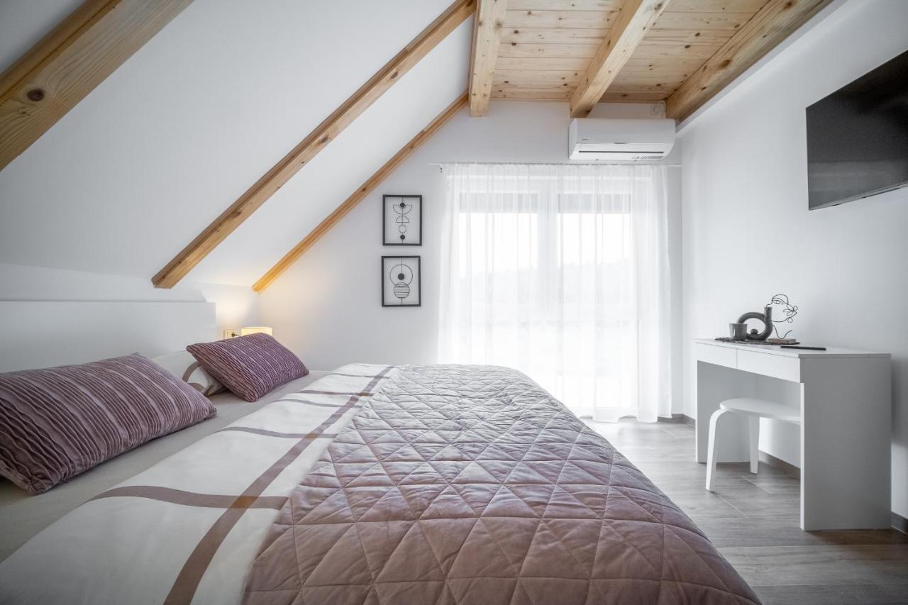Villa Nesa - Beautiful Guest House At Continental Croatia With Outdoor Swimming Pool, Sauna And 3 Bedrooms Plaski Экстерьер фото