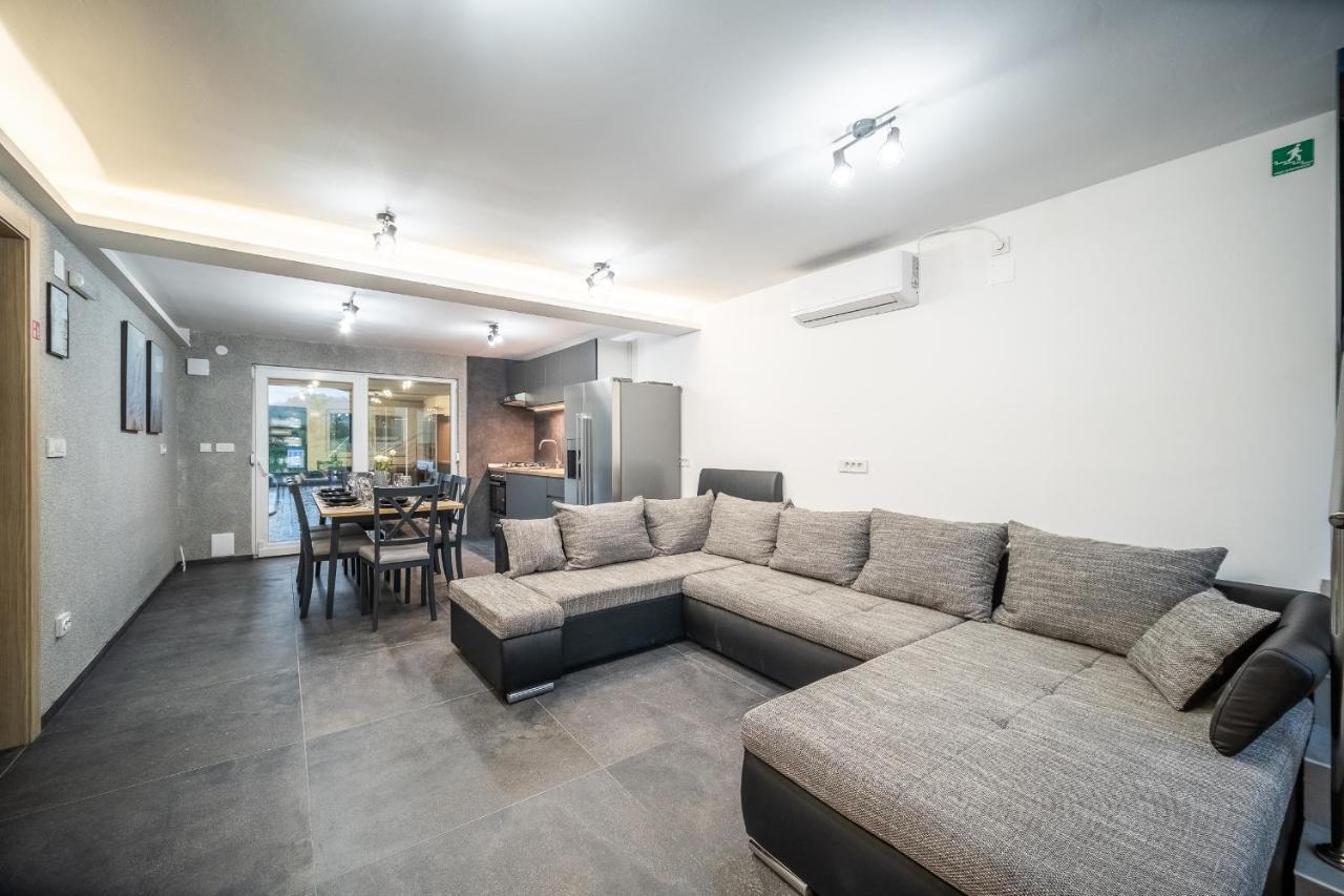Villa Nesa - Beautiful Guest House At Continental Croatia With Outdoor Swimming Pool, Sauna And 3 Bedrooms Plaski Экстерьер фото